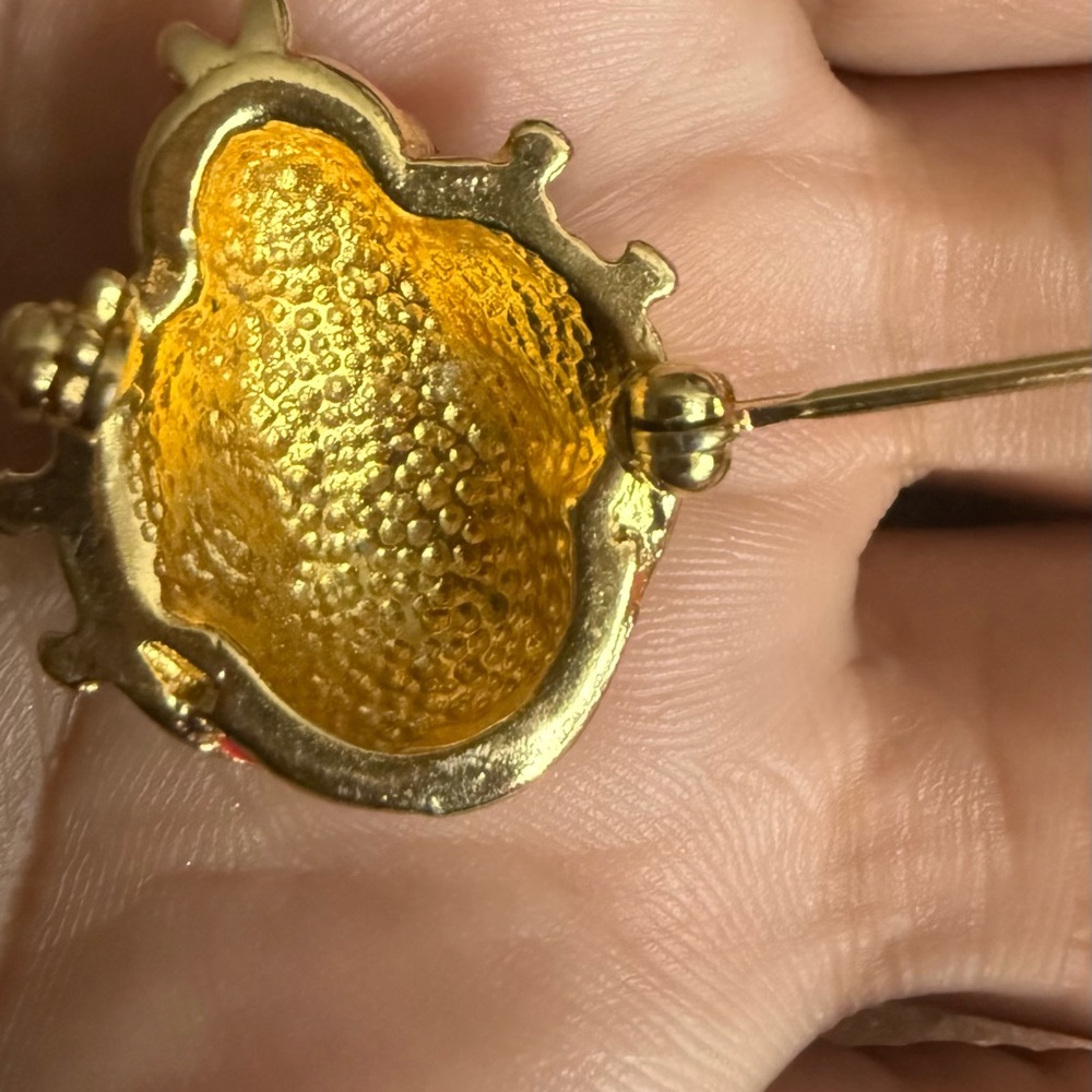 Vintage Lady Bug Brooch Goldtone Rhinestone Enamel Small Vintage 90s - Picture 3 of 3